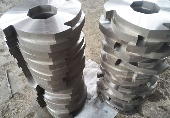 武漢某垃圾處理廠(chǎng)購(gòu)買(mǎi)撕碎機(jī)刀片